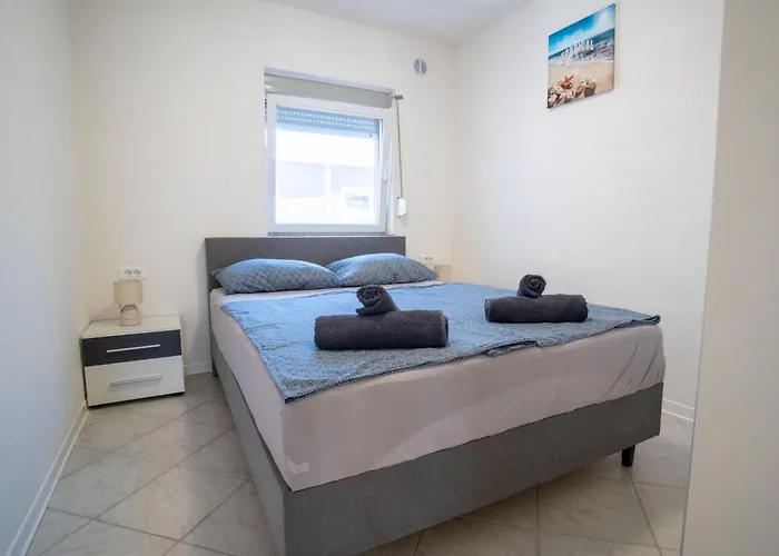 Skundric 1 By Interhome