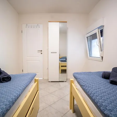 Skundric 1 By Interhome *