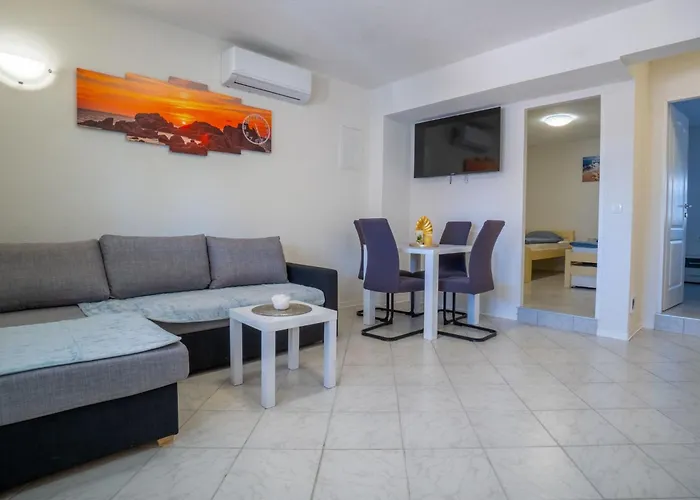 Skundric 1 By Interhome Apartman Vir